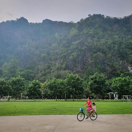 Phuphayot Resort Trang Bagian luar foto