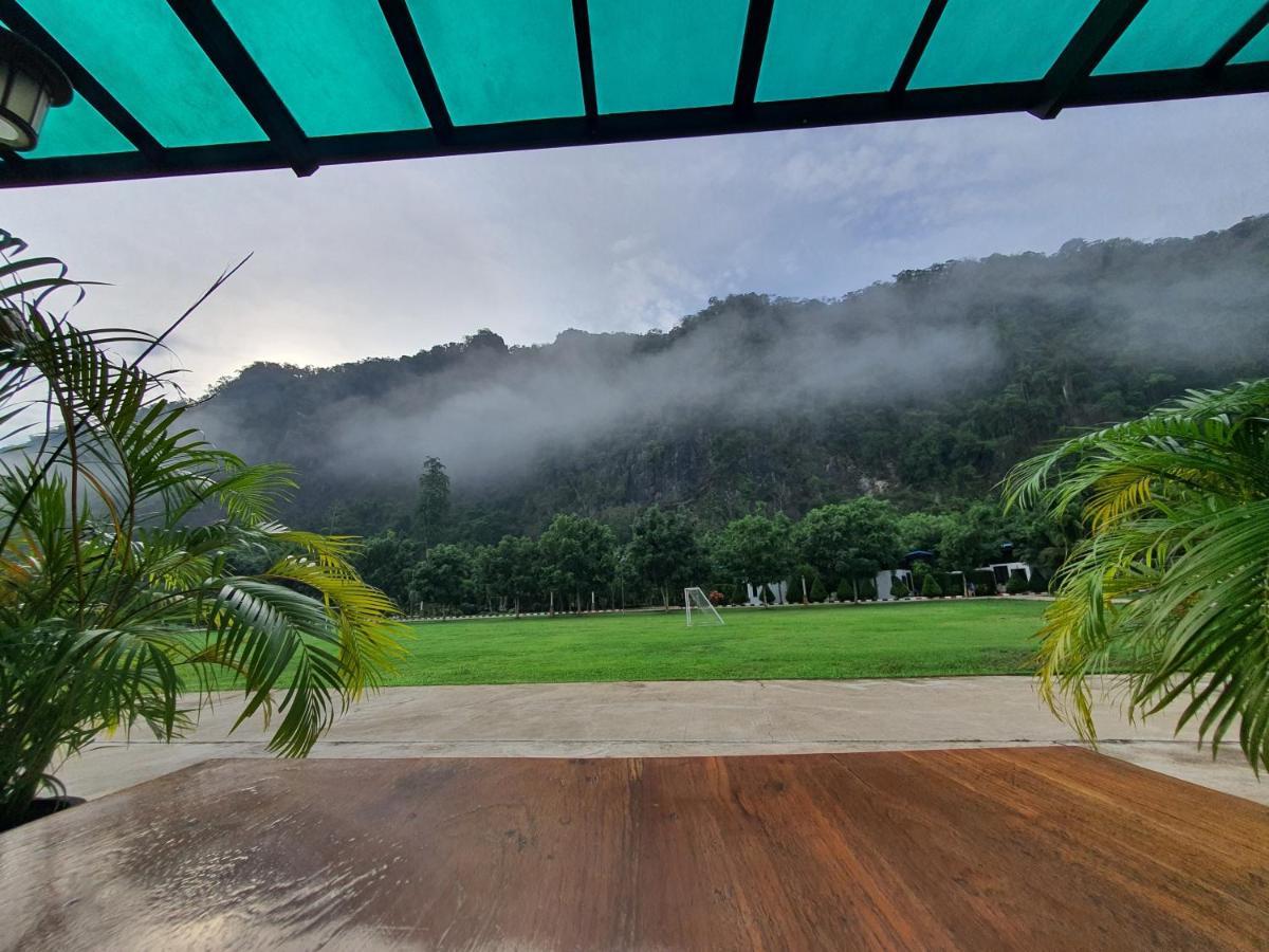 Phuphayot Resort Trang Bagian luar foto