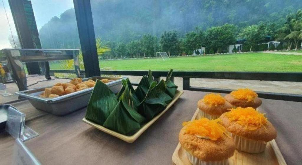 Phuphayot Resort Trang Bagian luar foto