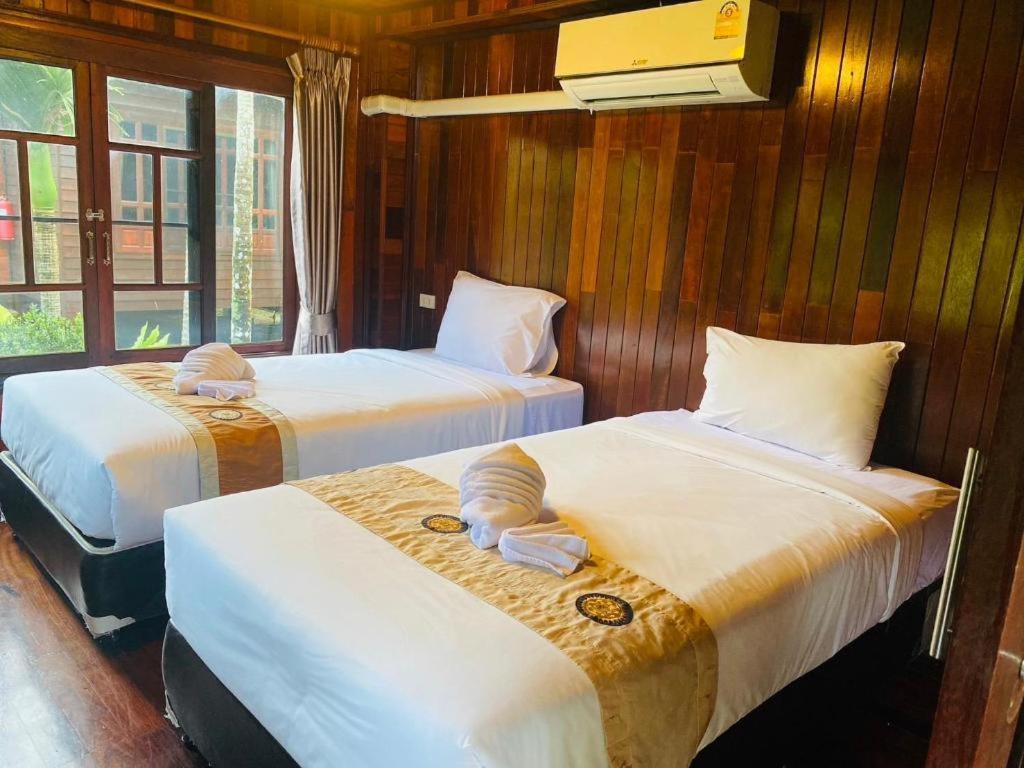 Phuphayot Resort Trang Bagian luar foto