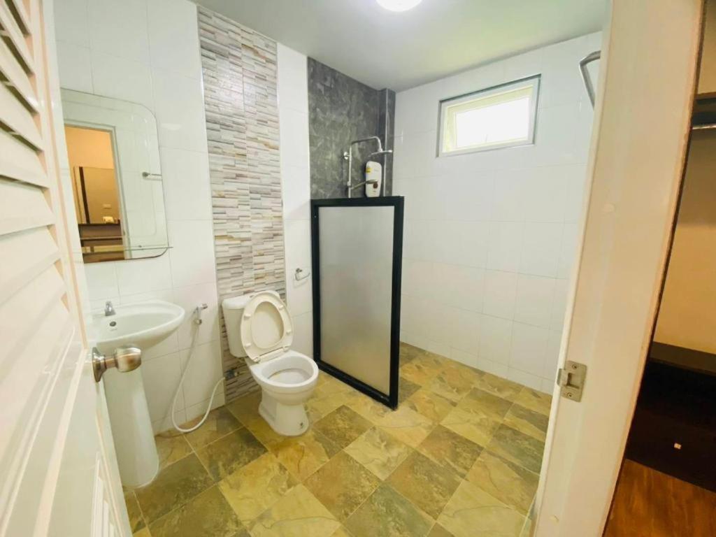 Phuphayot Resort Trang Bagian luar foto