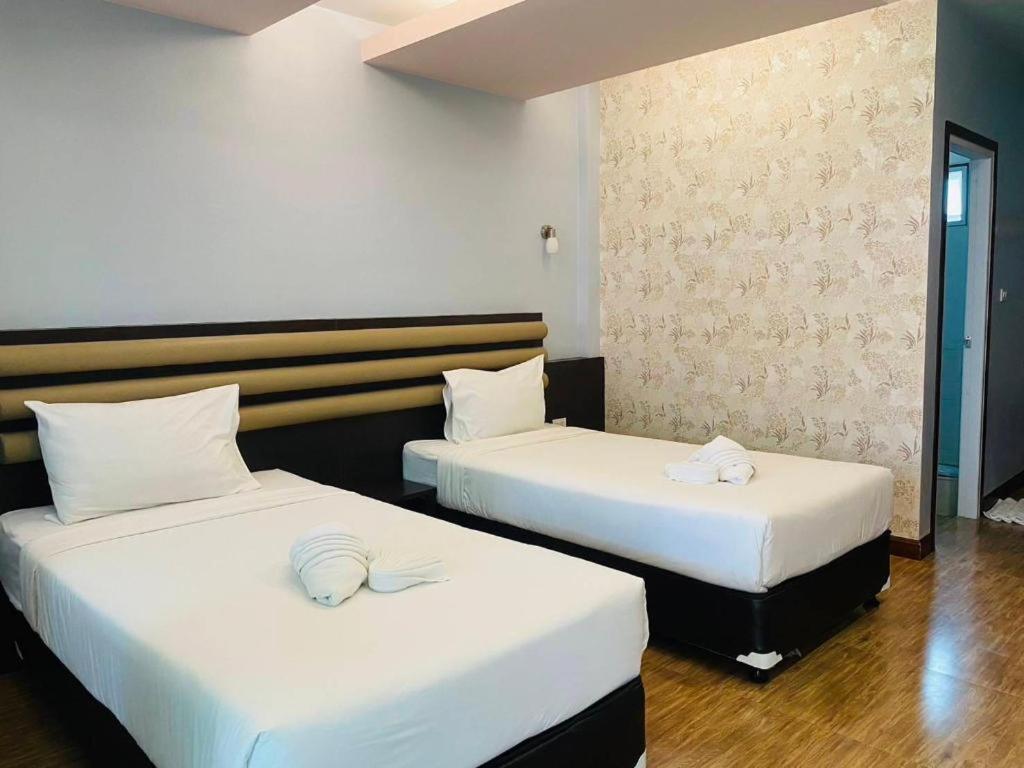 Phuphayot Resort Trang Bagian luar foto