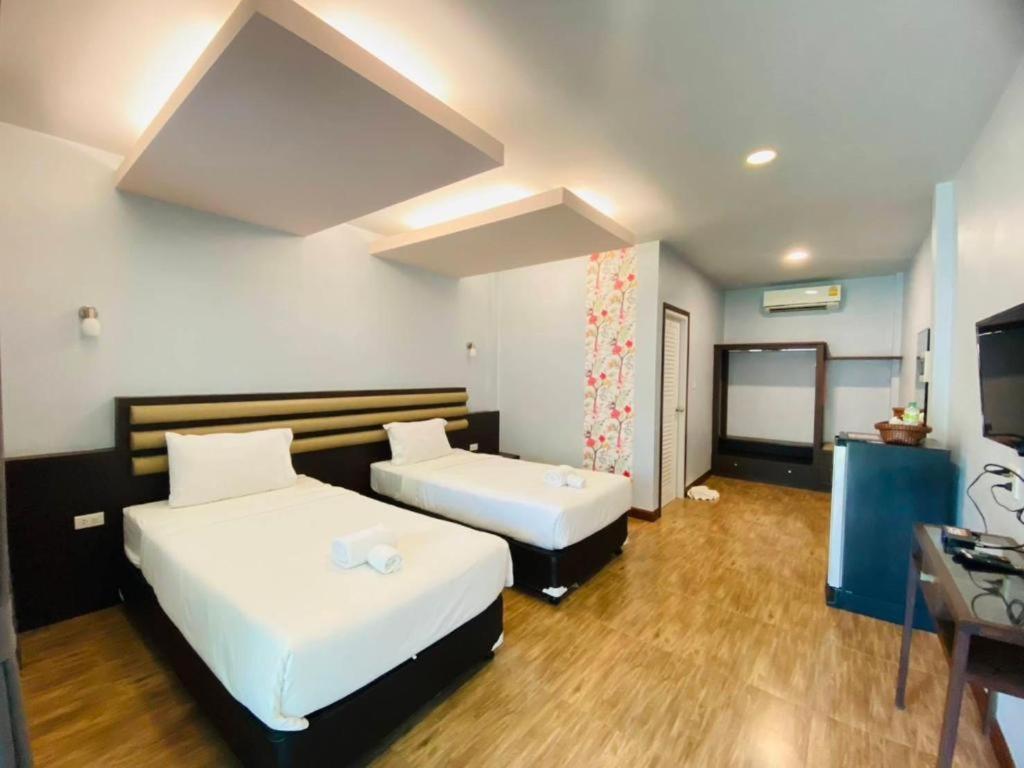 Phuphayot Resort Trang Bagian luar foto