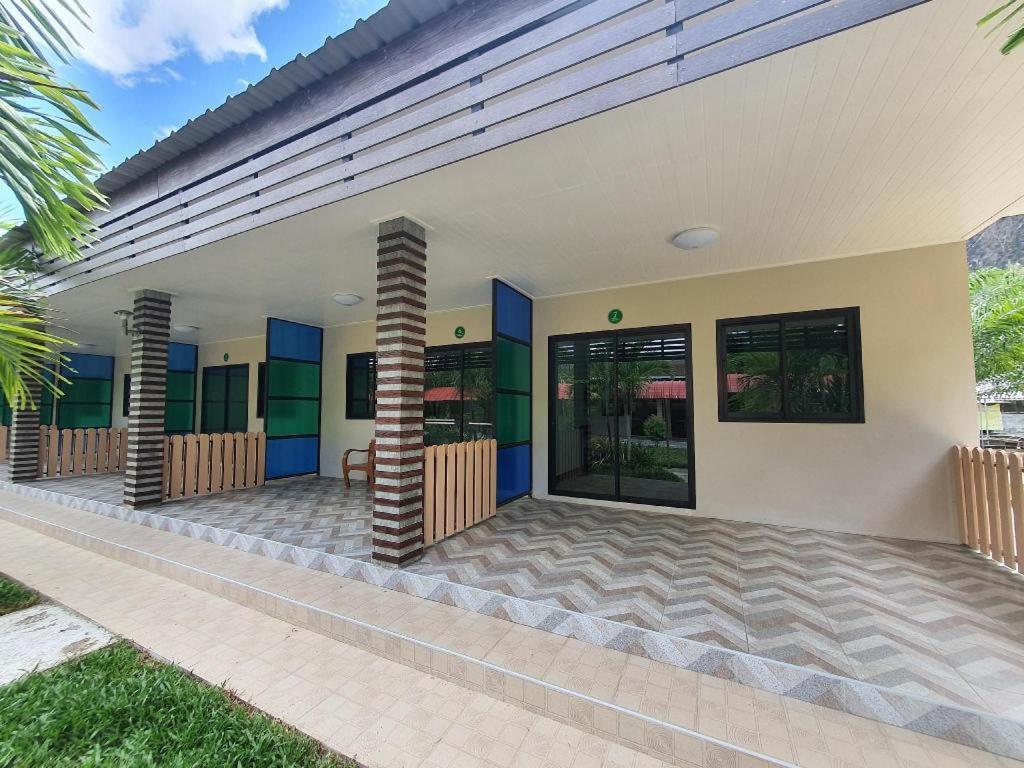 Phuphayot Resort Trang Bagian luar foto