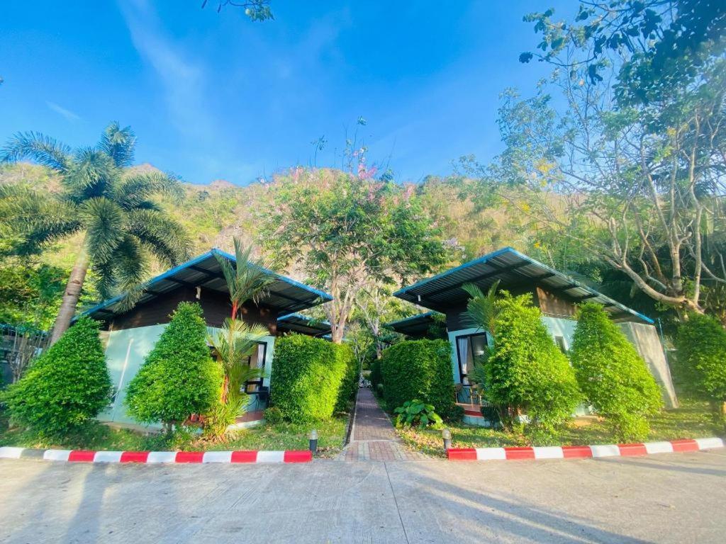 Phuphayot Resort Trang Bagian luar foto